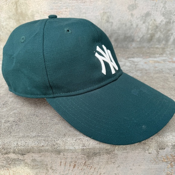 Kith x New Era New York Yankees Long Bill Low Crown Green Strapback Hat - Picture 2 of 8